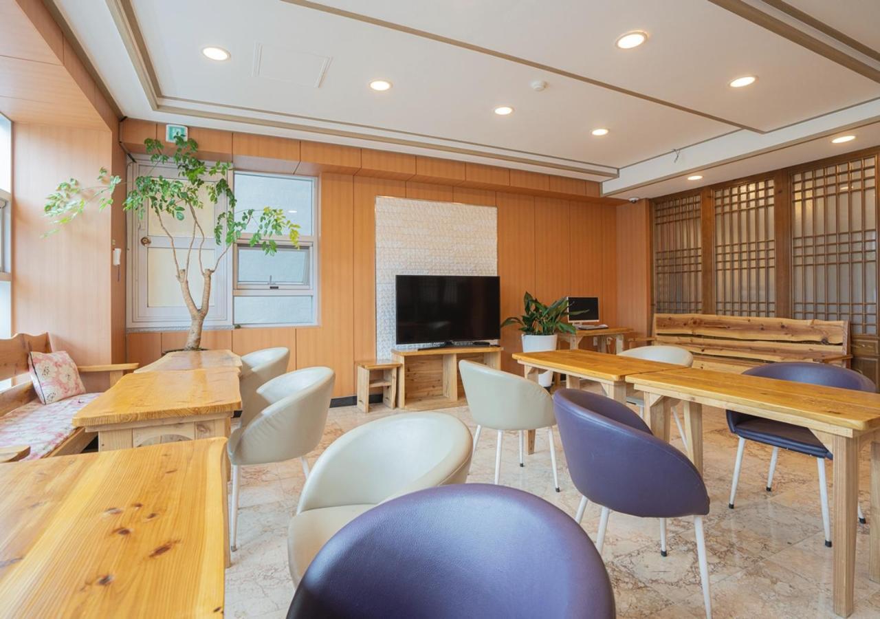 J2 Family Hotel Čedžu Exteriér fotografie