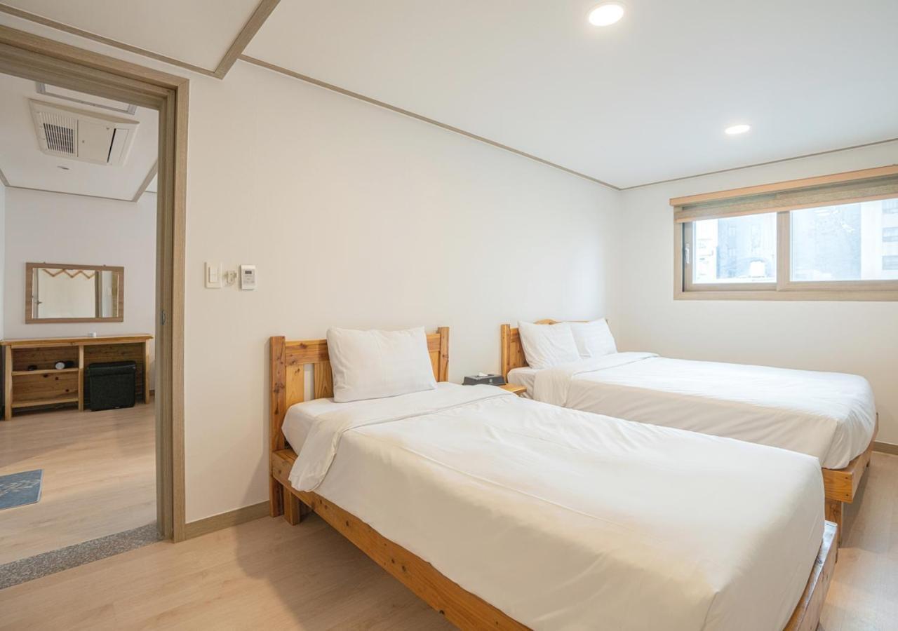 J2 Family Hotel Čedžu Exteriér fotografie