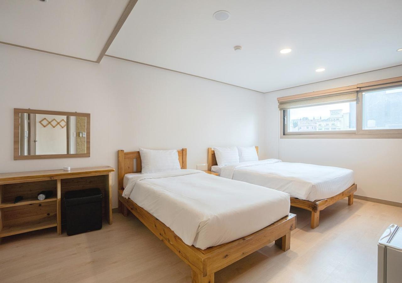 J2 Family Hotel Čedžu Exteriér fotografie