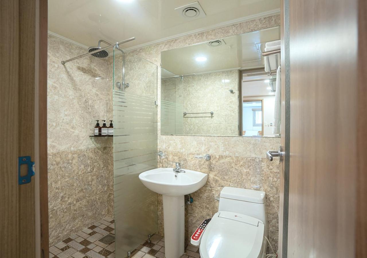 J2 Family Hotel Čedžu Exteriér fotografie