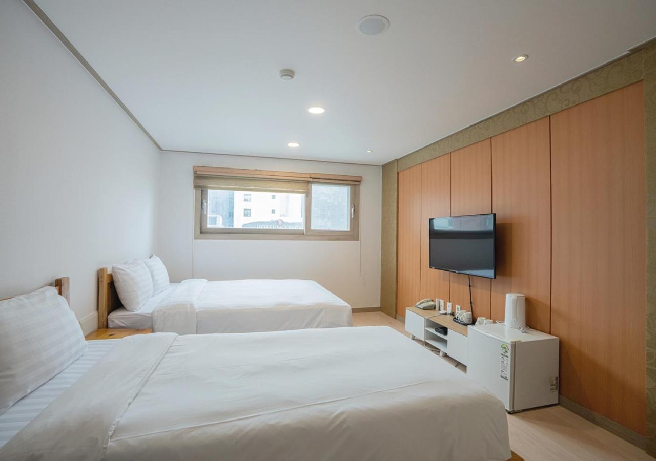 J2 Family Hotel Čedžu Exteriér fotografie