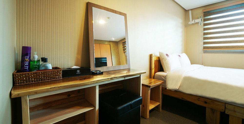 J2 Family Hotel Čedžu Exteriér fotografie