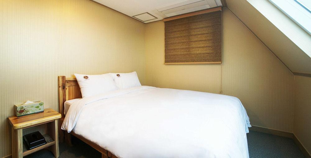 J2 Family Hotel Čedžu Exteriér fotografie