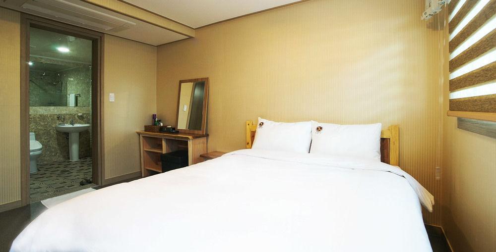 J2 Family Hotel Čedžu Exteriér fotografie