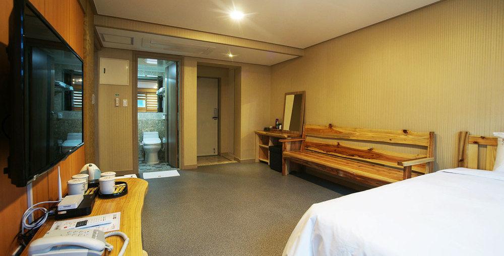 J2 Family Hotel Čedžu Exteriér fotografie
