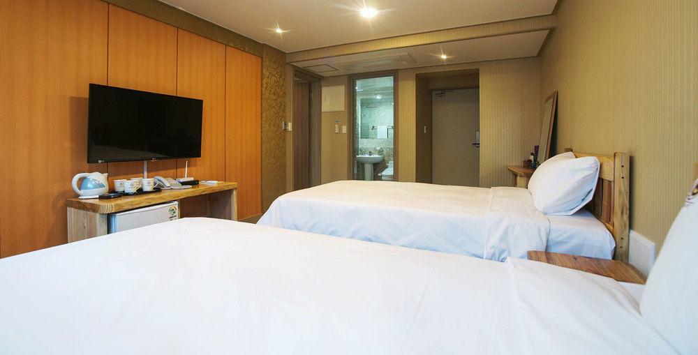 J2 Family Hotel Čedžu Exteriér fotografie